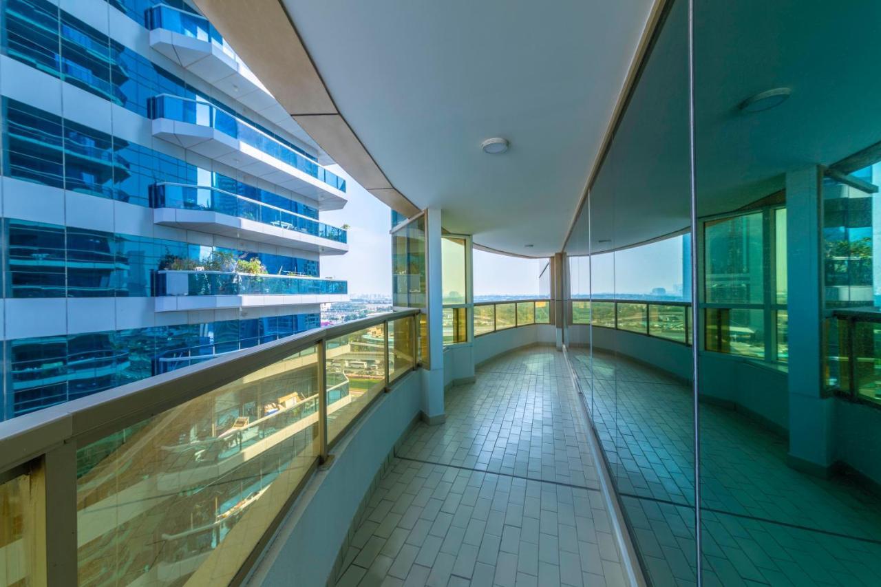 Maison Privee - Millennium Executive Tower Apartment Dubai Exterior photo